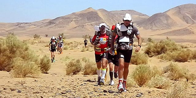 サハラ砂漠を自給自足で7日間走る「サハラマラソン2017」エントリー開始