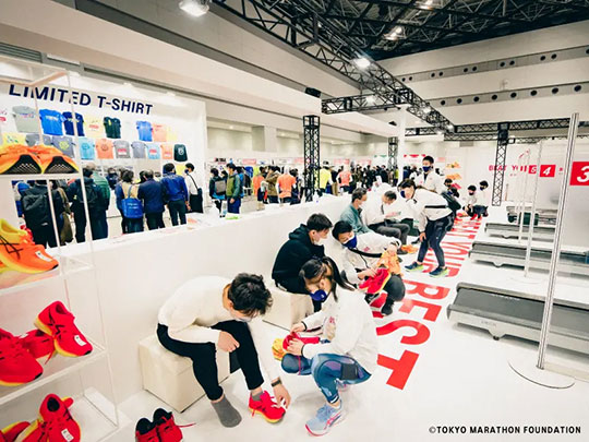 東京マラソンEXPO 2023　アシックスブース 画像