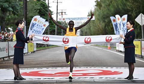 JALホノルルマラソン2016 優勝はケニアのローレンス・チェロノ