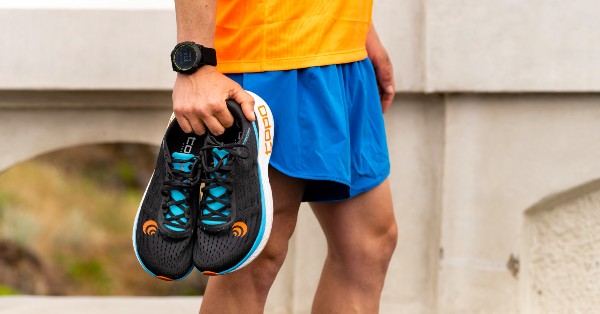 Topo Athletic®︎がハイクッションの新作ランニングシューズ「SPECTER