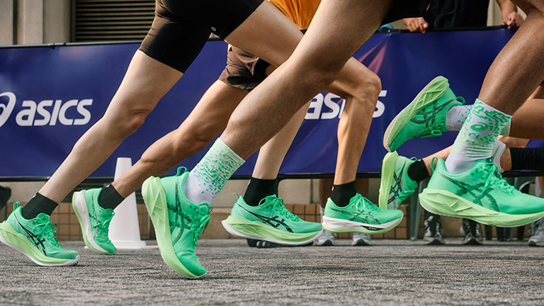 アシックスが歴史ある駅伝をリスペクトしたシューズコレクション