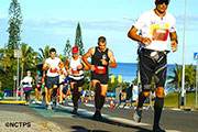 美しい海を背景に走る「第37回ニューカレドニア・モービル国際マラソン」に川内優輝選手が参加