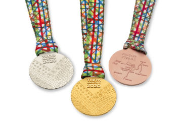 「東京マラソン2020」の江戸小紋の文様をモチーフにした金・銀・銅メダルを公開