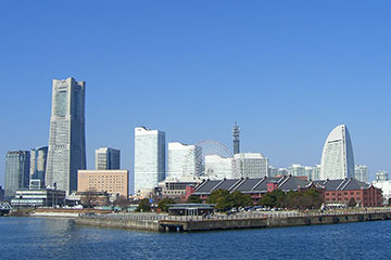 横浜マラソンが 7月から10月にかけて 4回のオンラインマラソンを実施。自動販売機を利用した「リモート給水所」も登場