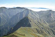 群馬県の北西部の100kmにわたる県境の稜線を結ぶロングトレイルのルートマップ公開