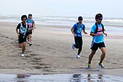 コースが100％砂浜の新しいカテゴリーの浜マラソン